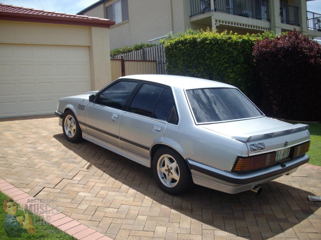 VH Commodore SLE 5.0L - T30 Dealer car (SOLD) - Australian Muscle Car Sales